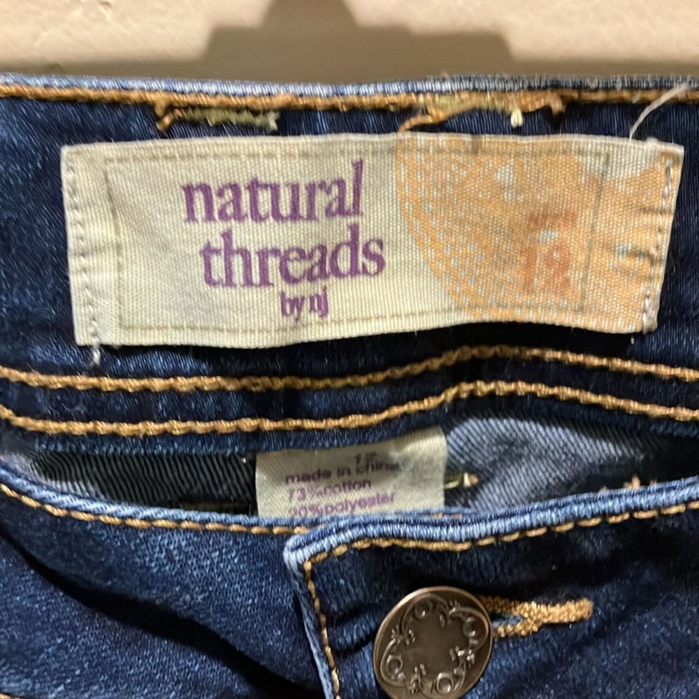 EUC Natural Threads Bermuda 5 Pocket Jeans Waist 17”, Inseam 13”, Rise 9.5” - Picture 2 of 6